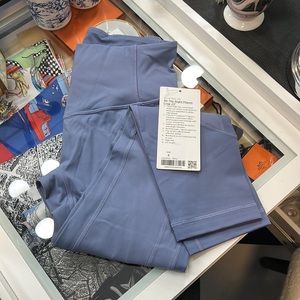 Lululemon - NWT - all the right places 23” crop size 6